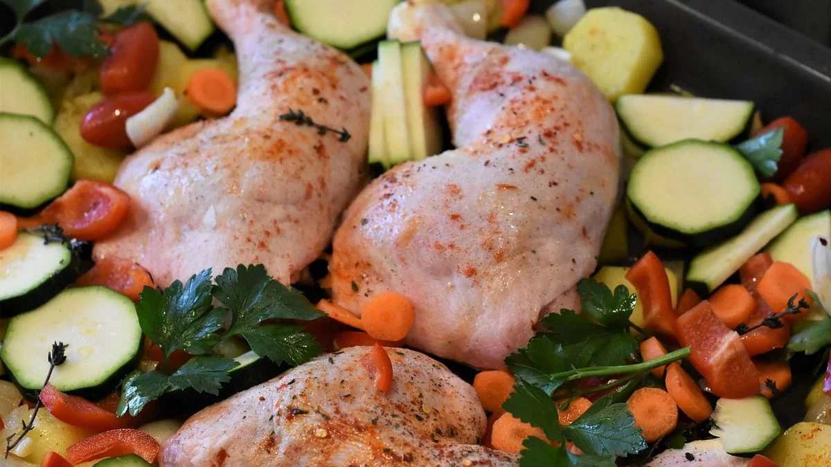 Προσοχή: Αν πιέσετε το φιλέτο κοτόπουλο και κάνει «λακούβα» σημαίνει ότι...