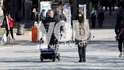 Όλγα Κεφαλλογιάννη - Μίνως Μάτσας: Αποκλειστικές φωτογραφίες από την βόλτα  με τα δίδυμα παιδάκια τους