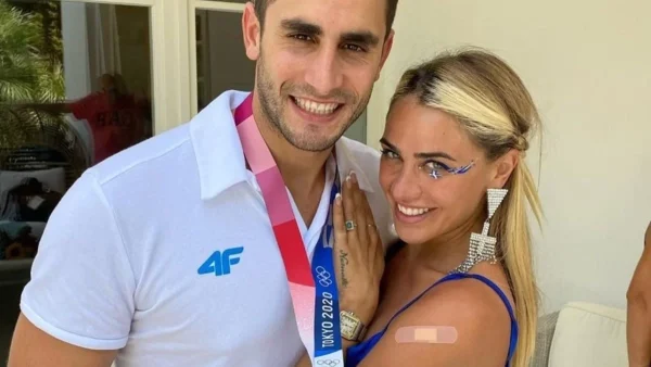 Μεταξά - Καπότσης: Έκαναν το επόμενο βήμα στην σχέση τους - Το εντυπωσιακό μονόπετρο