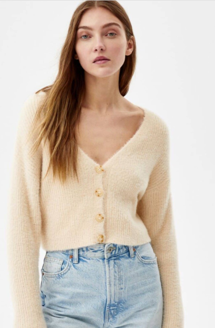 Αυτή είναι η ζακέτα που θα σε κρατήσει ζεστή δίνοντας σου στυλ