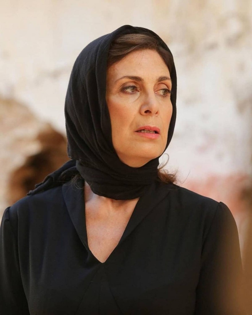 Άγριες Μέλισσες τέλος Μυρσίνης