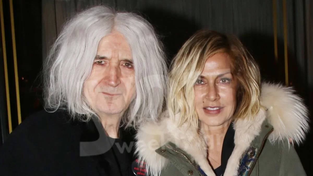 Σπάνια φωτογραφία από το 1983 - Η Άννα Βίσση ντυμένη νύφη στο πλευρό του Νίκου Καρβέλα