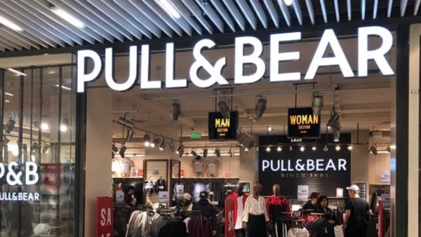 Pull&Bear: Το λεπτό πουλοβεράκι που πρέπει να έχεις - Κοστίζει μόλις 9,99 ευρώ