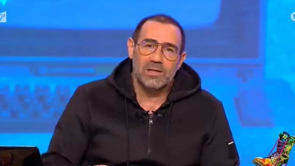 Ράδιο Αρβύλα: «Χθες δολοφονήθηκε ο Άλκης και ο Κυριάκος Μητσοτάκης έκανε αστειάκια με...»