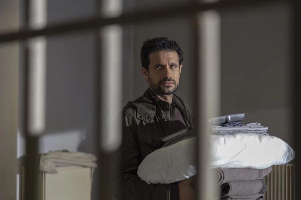 Σασμός: Χαμός στο Twitter με τη φασαρία στη φυλακή - Ποιος είναι ο αιμοβόρος Καραπάνος