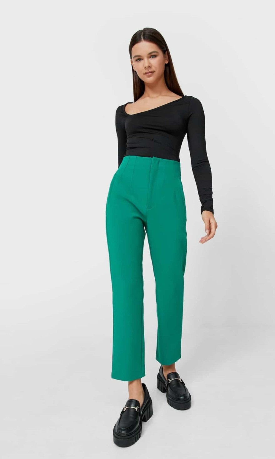 παντελόνι από τα Stradivarius για το γραφείο