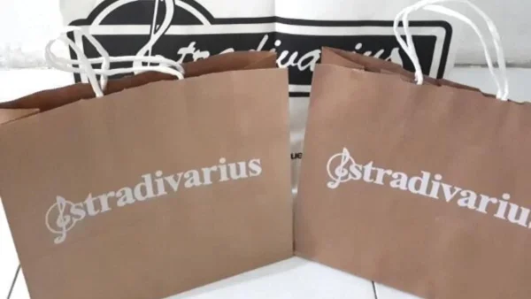 Θα δείχνεις κομψή και στυλάτη - Το κατάλληλο παντελόνι από τα Stradivarius για το γραφείο