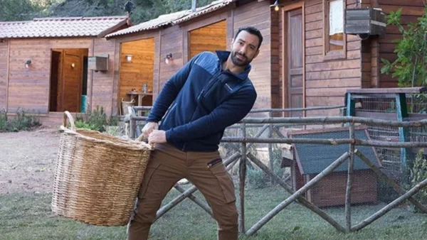 Με το ένα πόδι εκτός ΑΝΤ1 ο Σάκης Τανιμανίδης; Τι συμβαίνει με τον παρουσιαστή της Φάρμας