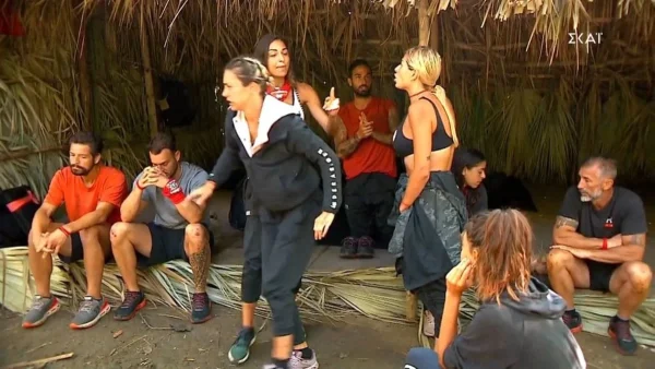 Survivor 5: Ξέφυγε η κατάσταση στην παραλία των Διασήμων - Έντονος καυγάς ανάμεσα σε Ευρυδίκη και Ναυσικά