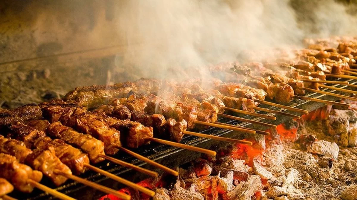 Σουβλάκια στην ψησταριά