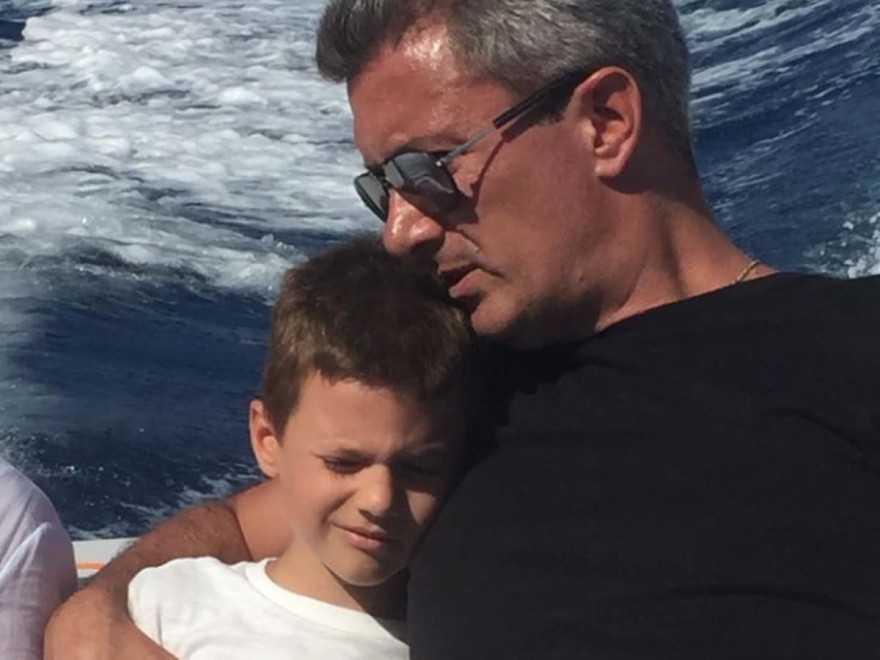 Ο Νίκος Χατζηνικολάου με το γιο του