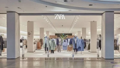 Πράσινο και ντραπέ - Το φόρεμα των Zara που προκαλεί παραλήρημα