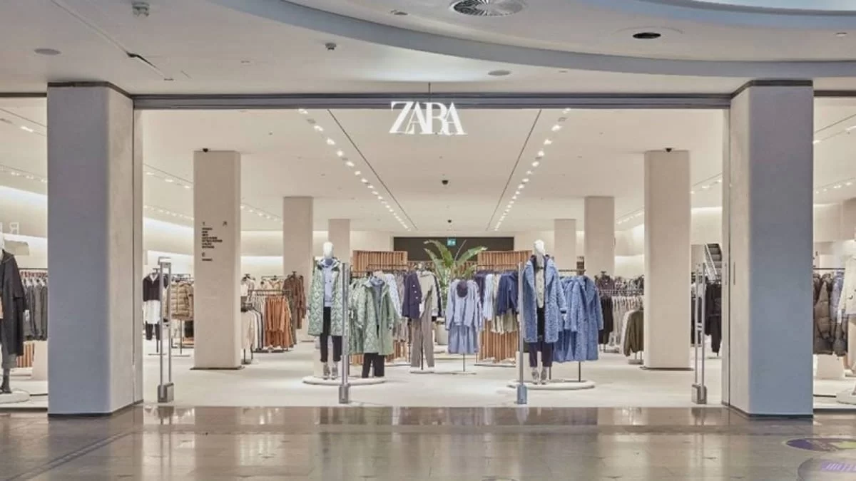 Πράσινο και ντραπέ - Το φόρεμα των Zara που προκαλεί παραλήρημα