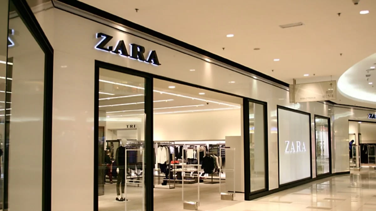 Έχει κάνει πάταγο το άσπρο μπλέϊζερ από τα Zara - Θα σε δείχνει πιο σικ από ποτέ