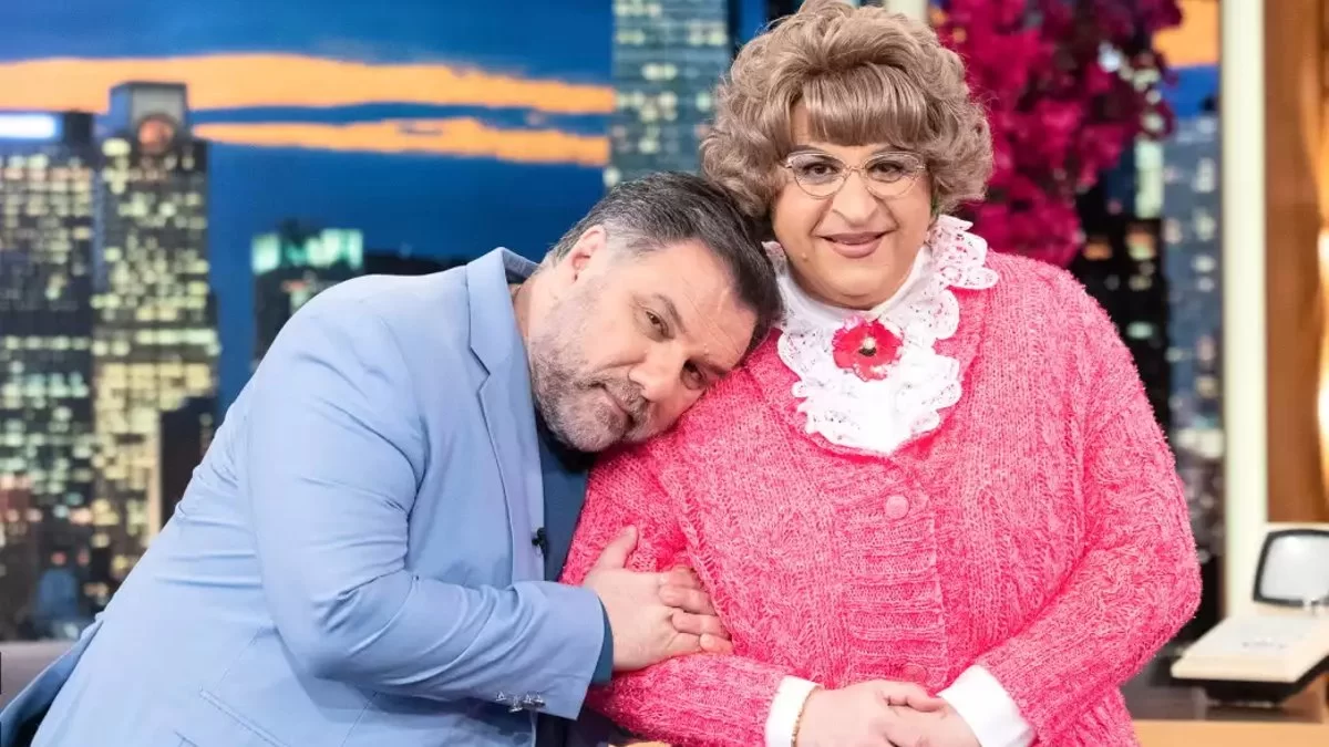 The 2night Show: Η «Χαρίκλεια» του Super Mammy καλεσμένη του Γρηγόρη Αρναούτογλου