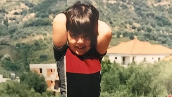 Insta poll: Αναγνωρίζετε το κοριτσάκι της φωτογραφίας;