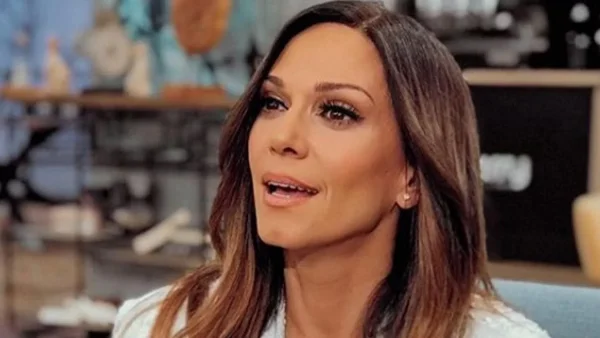 Δύσκολες ώρες για την Έλλη Κοκκίνου - Το ανακοίνωσε με ένα story στο Ιnstagram