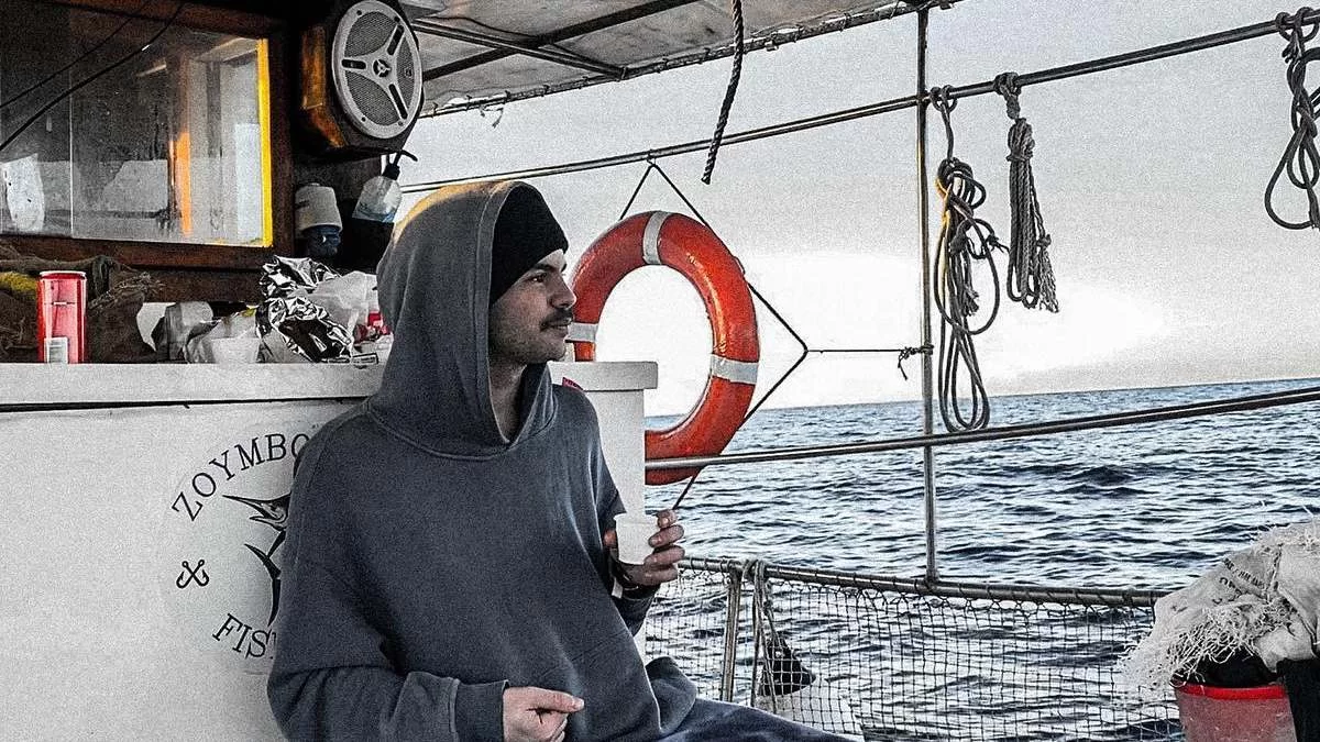 Στον κομμωτή ο Άγγελος Λάτσιος - Οι φωτογραφίες που δημοσίευσε