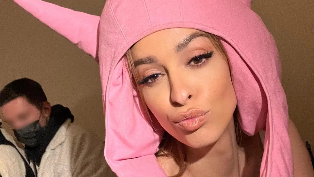 Η πραγματική αλήθεια πίσω από το μακιγιάζ  - Το πρόσωπο της Φουρέιρα χωρίς make up και φίλτρα