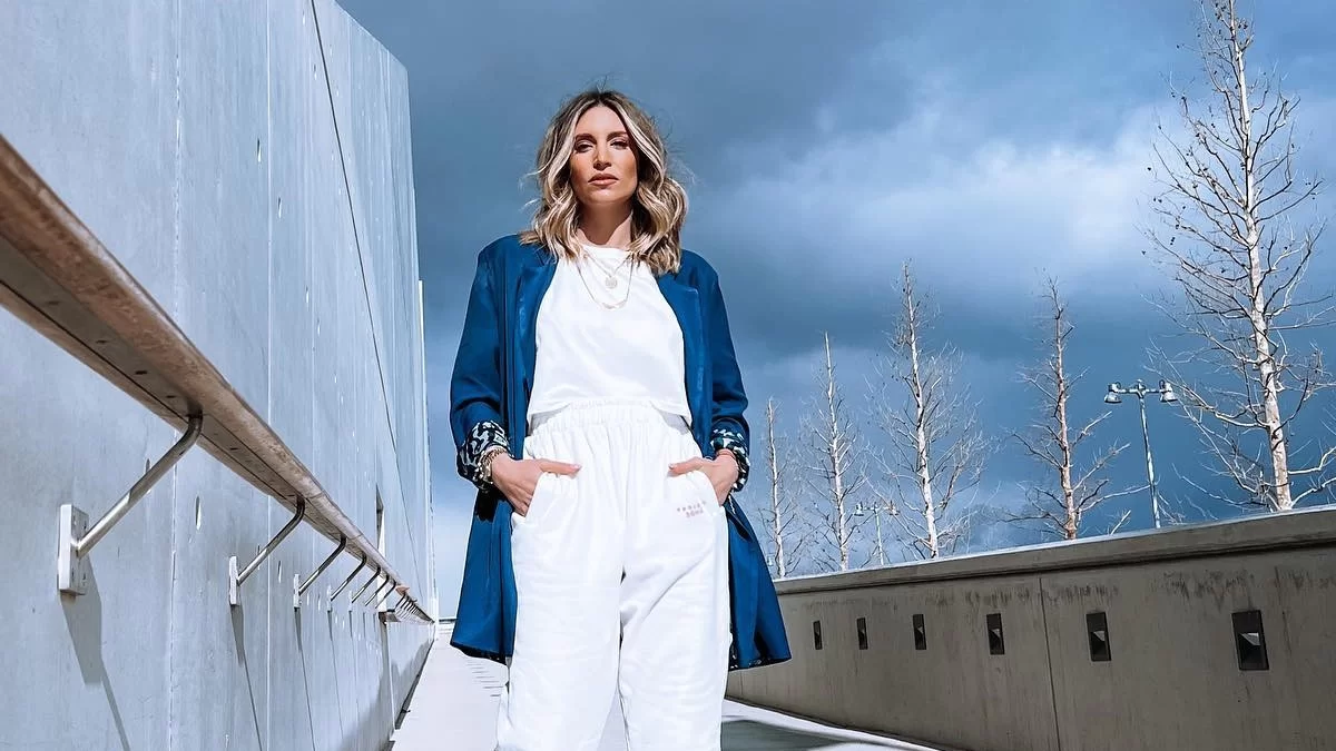 Όαση το σπίτι της Αθηνάς Οικονομάκου στο Γύθειο - Από την κρεβατοκάμαρα βλέπει απευθείας θάλασσα