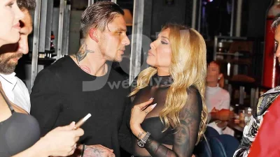 Διαχυτικοί στην πρώτη δημόσια έξοδό τους - Οι αγκαλιές και τα φιλιά της Αγγελικής Ηλιάδη και του Γρηγόρη Αναστασιάδη