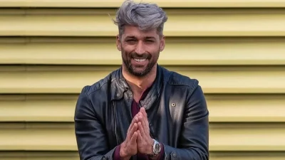 Ημίγυμνος στην νέα του φωτογραφία - Αντιδράσεις στα social media με την ανάρτηση του Αλέξη Παππά