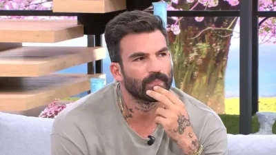 Συντετριμμένος ο Δημήτρης Αλεξάνδρου στην εκπομπή Super Κατερίνα - Οι δηλώσεις που τον έκαναν να καταρρεύσει