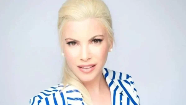 Insta poll: Η Αντελίνα Βαρθακούρη έγινε μελαχρινή - Εσείς πως την προτιμάτε;