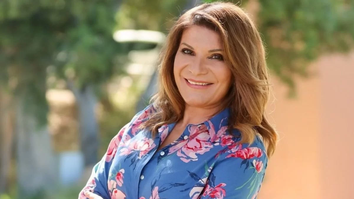 Θα πάθετε πλάκα - Καστανή κούκλα η κόρη της Αργυρώς Μπαρμπαρίγου