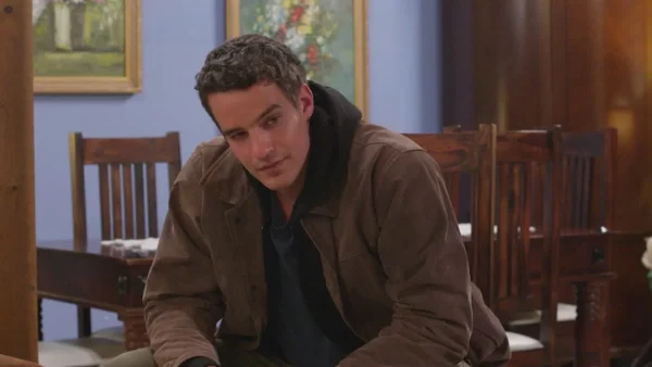 Γη της Ελιάς: Οργισμένος ο Στέφανος - Μαθαίνει για τη νέα σχέση της Μυρτάλης