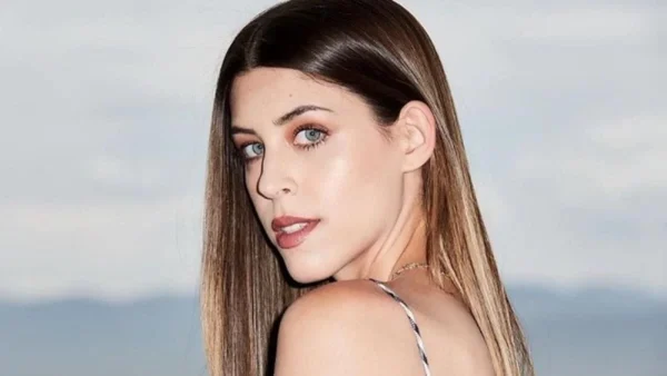 «Η σκέψη μου και η καρδιά μου είναι εκεί» - "Ράγισε" καρδιές το μήνυμα της Demy για την Ουκρανία