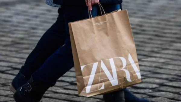 Σε έκπτωση στα Zara το τζιν που φοράνε όλες οι γυναίκες - Κοστίζει 12,99 ευρώ
