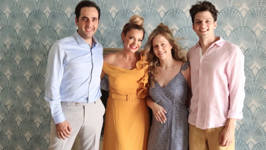 Άσε μας ρε μαμά - εξελίξεις