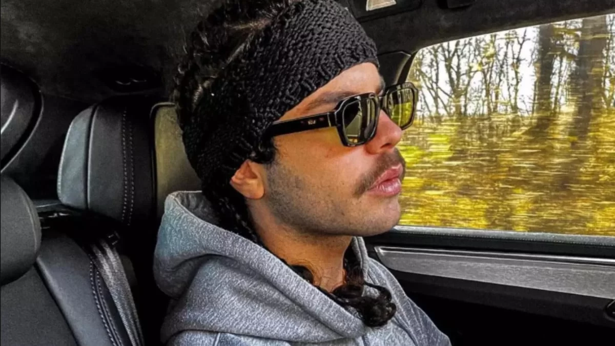 Με υπερπολυτελές αμάξι - «Σούσουρο» με τον Άγγελο Λάτσιο και την φωτογραφία που κυκλοφόρησε