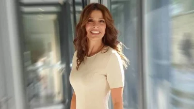 Καλλονές μελαχρινές - Αυτές είναι οι 3 κόρες της Πόπης Τσαπανίδου