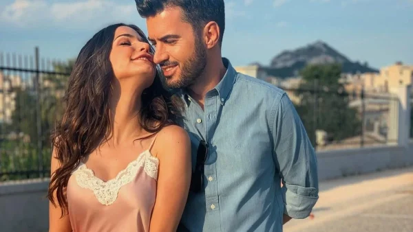 Εκείνος είναι πατημένα 40, ενώ εκείνη... - Πόσα χρόνια περνάει ο Τσιμιτσέλης την Γερονικολού