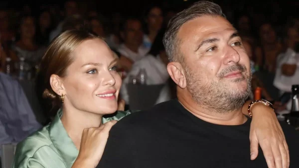 Εκείνος είναι 51 ενώ η σύζυγός του... - Η μεγάλη διαφορά στην ηλικία του Αντώνη Ρέμου με την Υβόννη Μπόσνιακ