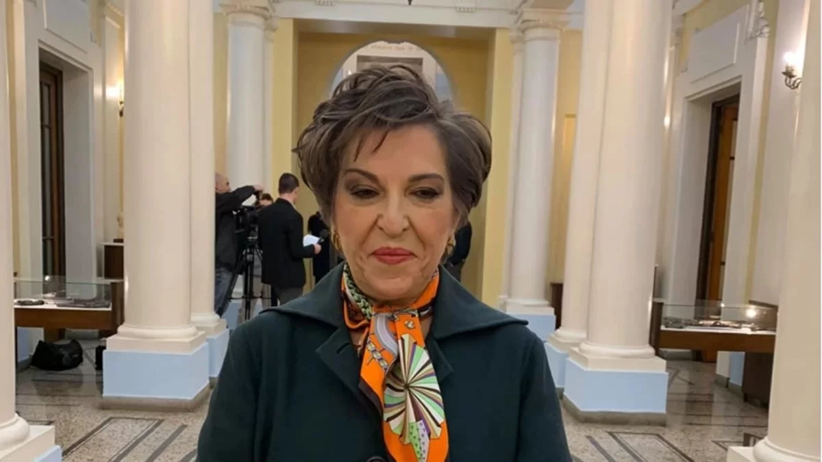 Η Ιωάννα Μάνδρου μας συστήνει την δίδυμη αδερφή της - Η μόνη διαφορά τους είναι το χρώμα των μαλλιών τους