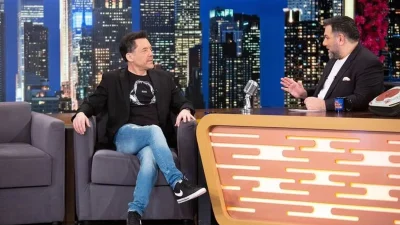 «Γεννήθηκα το...» - Ο Θάνος Καλλίρης αποκάλυψε την ηλικία του και ο Αρναούτογλου τα ''έχασε''