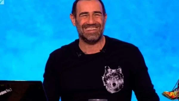 «Κάντε κι έναν πόλεμο για έναν...» - Έτσι ευχήθηκε ο Αντώνης Κανάκης  για τη γιορτή της γυναίκας