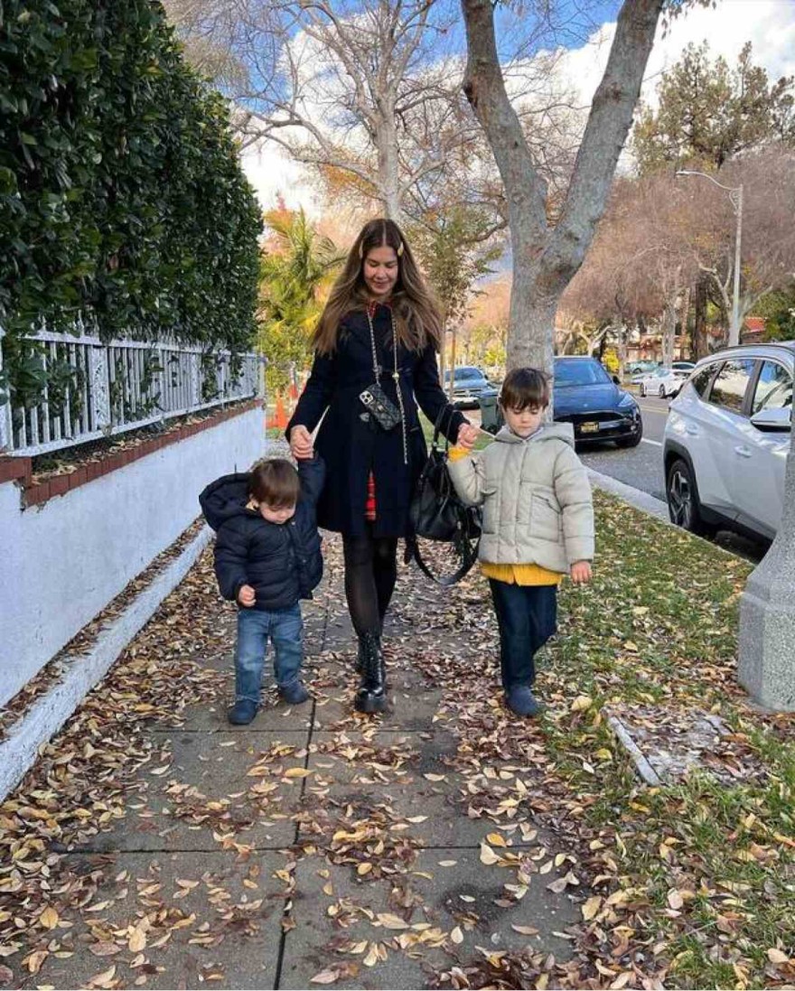 Η Μουτσάτσου και οι γιοι της