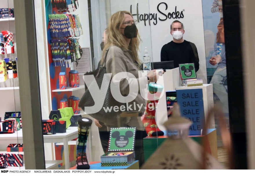 Έλενα Κατραβά