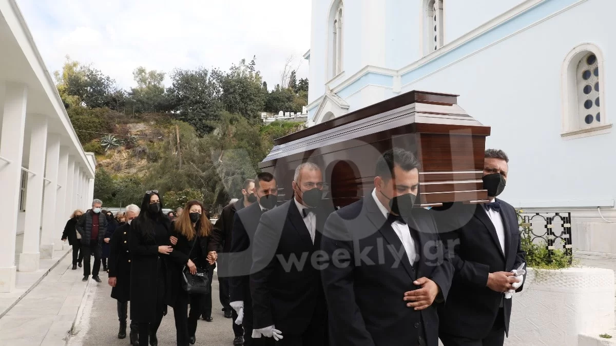 Θλίψη στην κηδεία του Κωνσταντίνου Ζαμπάρα - Φίλοι και συγγενείς του είπαν το τελευταίο "αντίο"