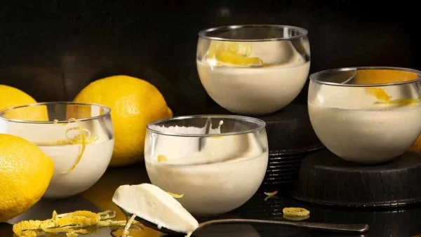Φτιάξε την δική σου κρέμα λεμονιού με 3 υλικά - Έτοιμη μέσα σε πολύ λίγα λεπτά