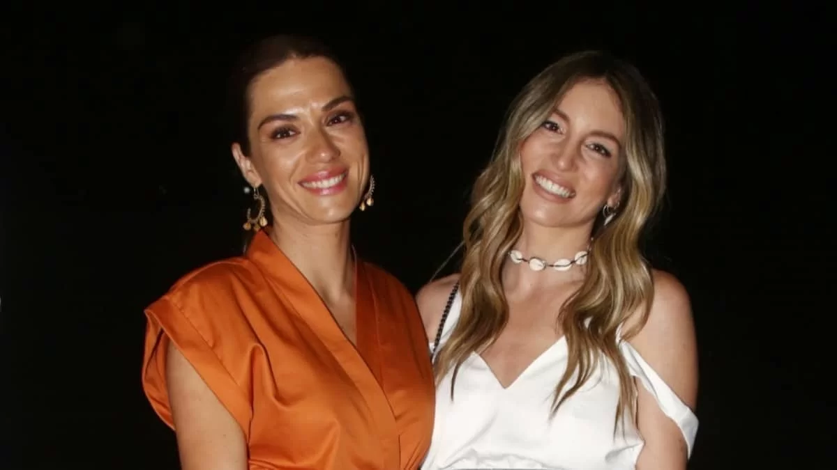 Δεκάδες αντιδράσεις κάτω από την φωτογραφία της Βάσως Λασκαράκη με την Αθηνά Οικονομάκου