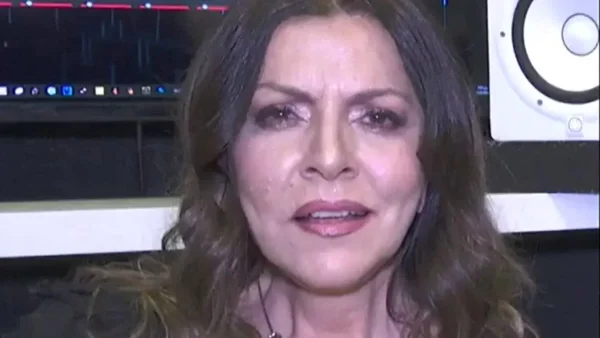 Λίτσα Γιαγκούση: «Είχα κάποιο πρόβλημα με την φωνή μου, έκανα ένεση κορτιζόνης»