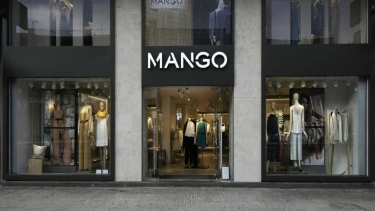 Ξεπουλάνε όσο κανένα άλλο τα μαύρα μποτάκια από τα Mango - Έχει έκπτωση -20%