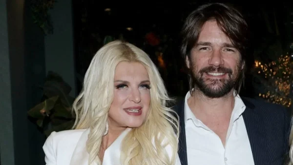 Με τον Βλάσση Χολέβα και τον Λάκη Γαβαλά - Το έριξε στη δουλειά η Μαρίνα Πατούλη