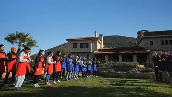 MasterChef 6: Η εμφάνιση του Ηλία Μαμαλάκη άφησε άναυδους τους διαγωνιζόμενους
