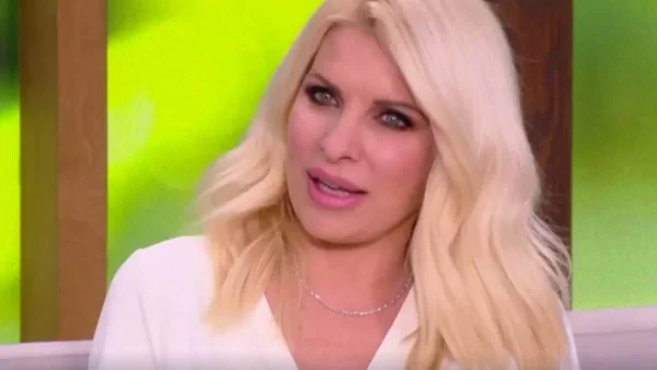 Ελένη Μενεγάκη: «Πραγματικά σε παρακολουθώ αλλά λέω τώρα με δουλεύει;» - Πρωτοφανές περιστατικό στον αέρα του Mega